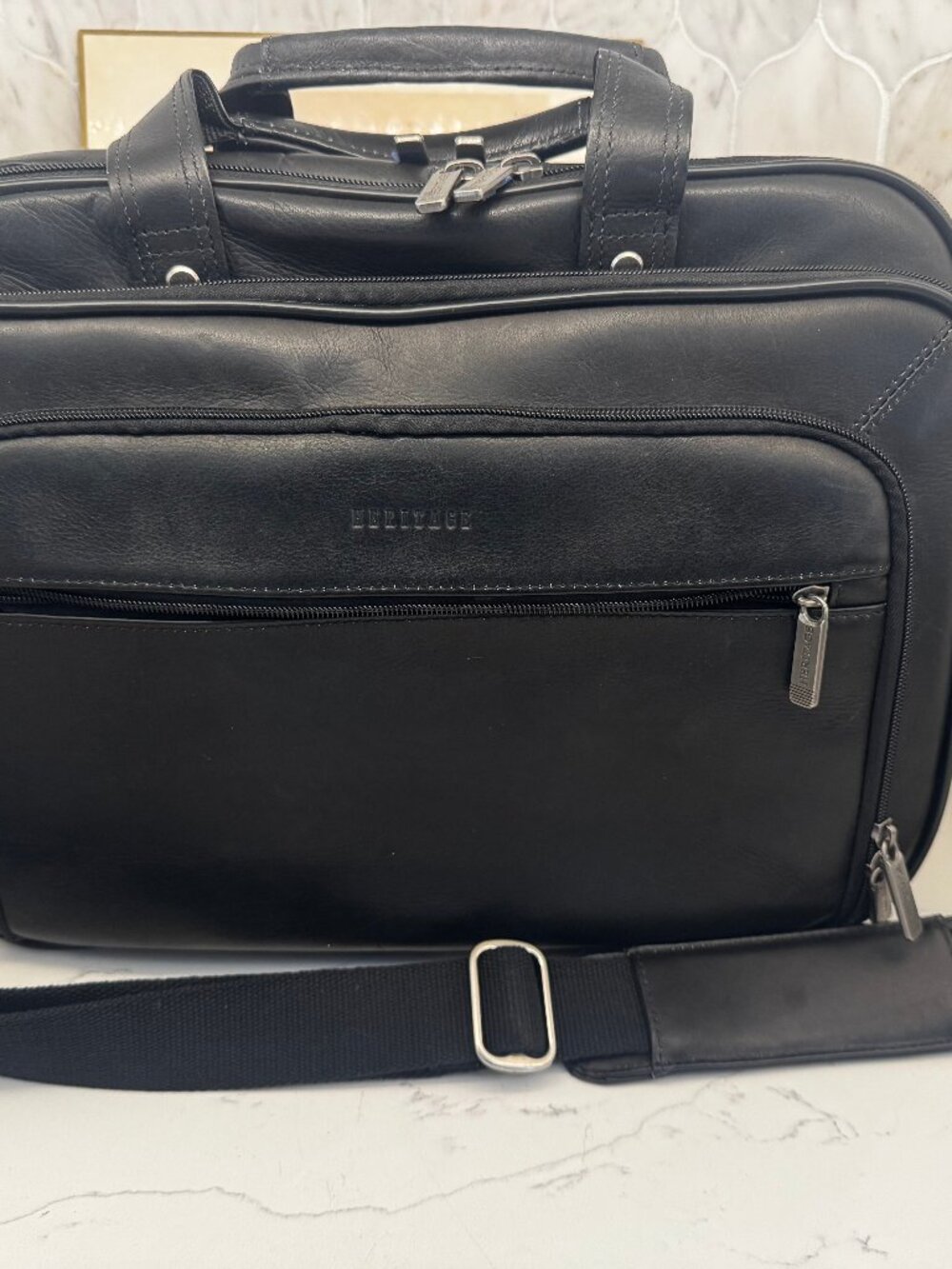 Kenneth Cole Heritage Black Leather Laptop Briefcase Messenger Bag Work 826560